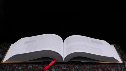 汽车发动机正时皮带起什么作用