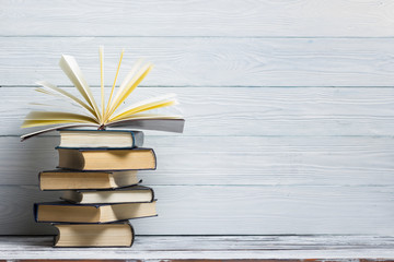 汽车发动机正时皮带起什么作用