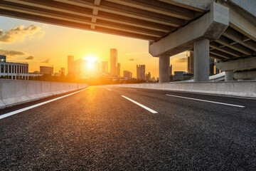 四川自贡到成都多远